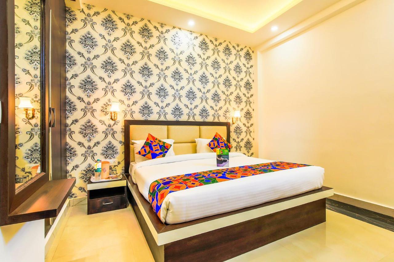 Fabhotel Star Of Taj Restobar Fatehabad Road Agra  Exterior foto